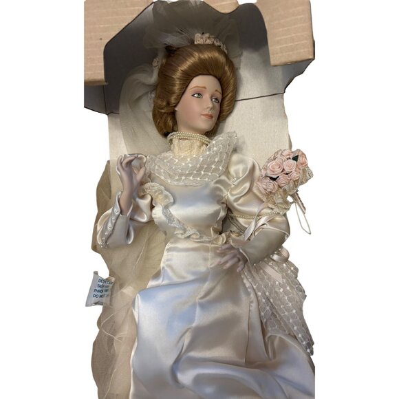 Beautiful 1987 Gibson Girl Franklin Mint Heirloom Bride, Porcelain Doll, 22” - Picture 1 of 2